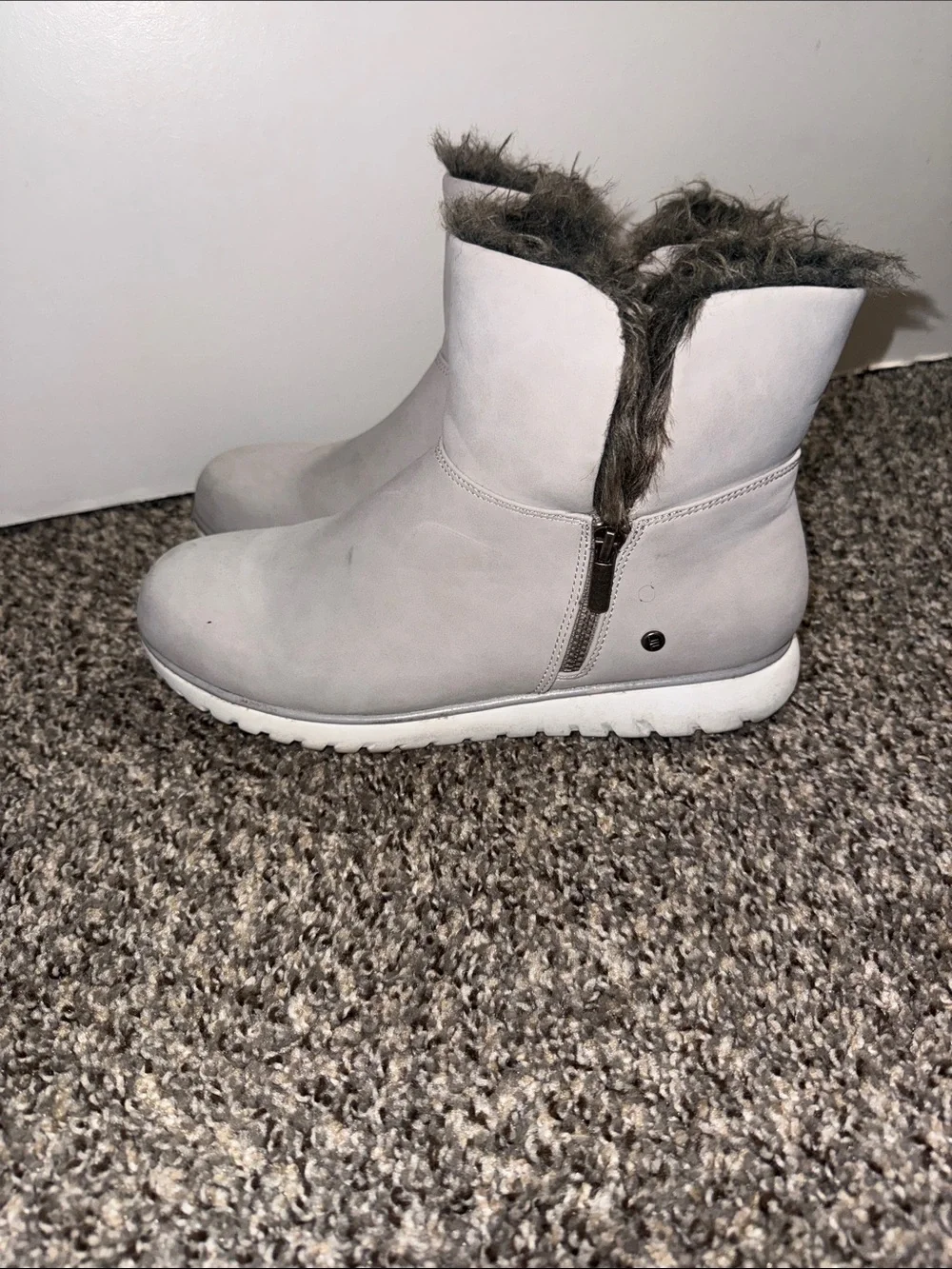 London Fog Light Gray Faux Fur Lined Ankle Winter Boots
